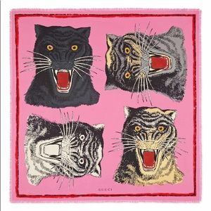 NWT Gucci Silk Tiger Head Scarf